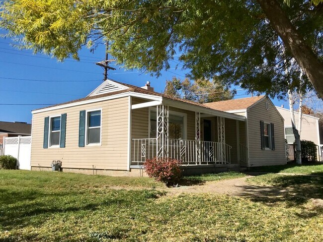Building Photo - 707 N 1000 E St