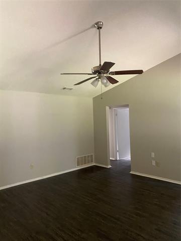 Foto del edificio - 822 Collins Blvd