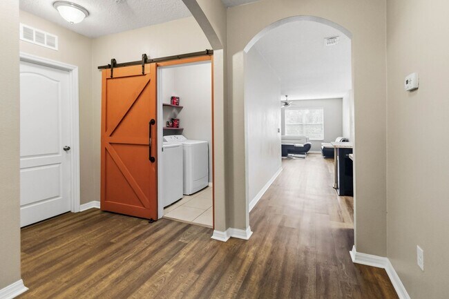 Foto del edificio - 2318 Sequoia Way