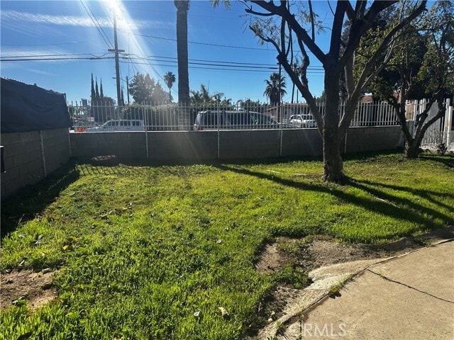 Foto del edificio - 24286 Atwood Ave