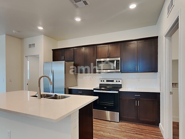 Foto del edificio - 21355 S 231st St