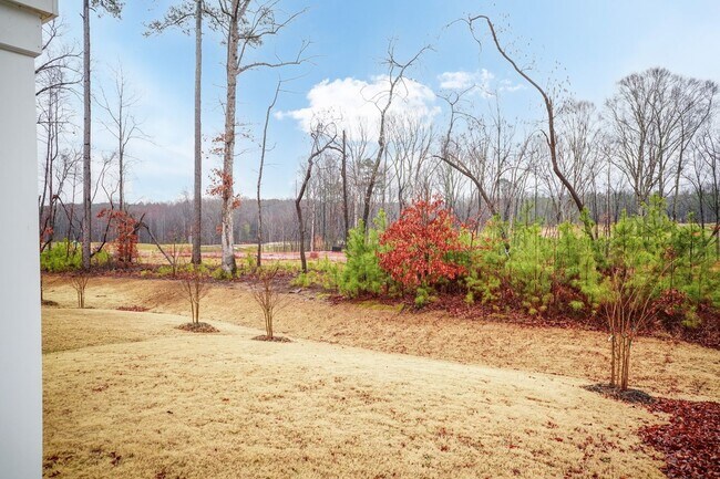 Foto del edificio - Move In Ready Three Bedroom Home!