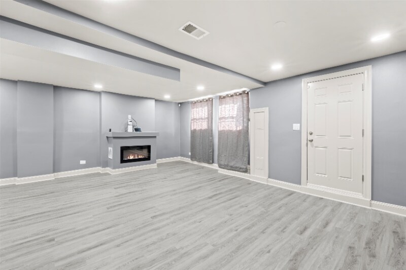 Photo - 4829 S St Lawrence Ave (Chicago, IL)