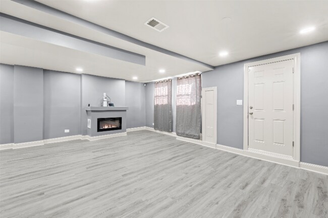 Foto del edificio - 4829 S St Lawrence Ave