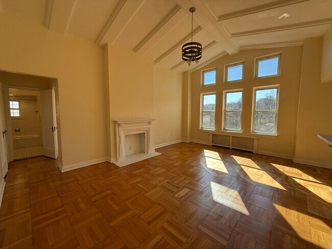 Interior Photo - The Royal York Apartments