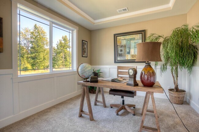 Building Photo - Beautiful 4 bedroom Home Near South Hill!