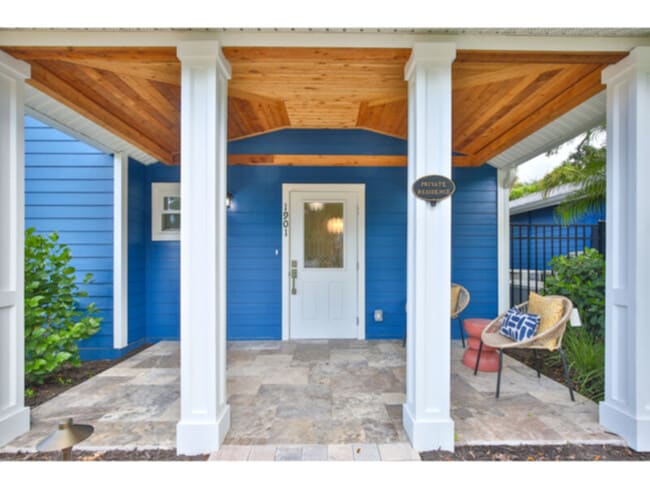 Building Photo - Completely renovated 4 bedroom cottage in ...