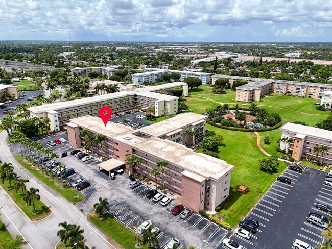 Foto del edificio - 2615 NE 1st Ct