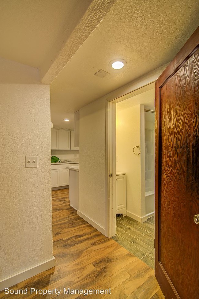 Foto del edificio - 512 N 79th St