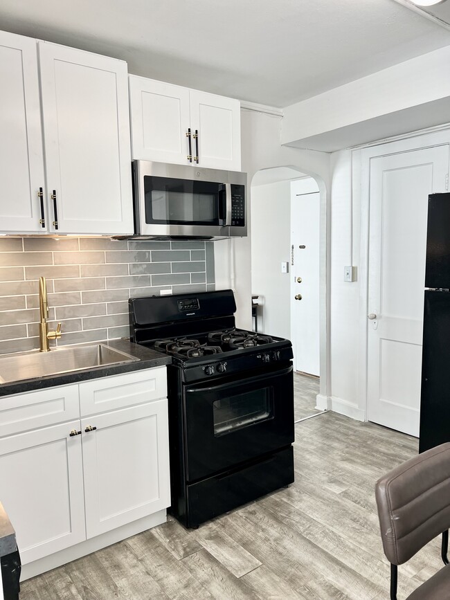 Photo - 1009 Madison St Apartments