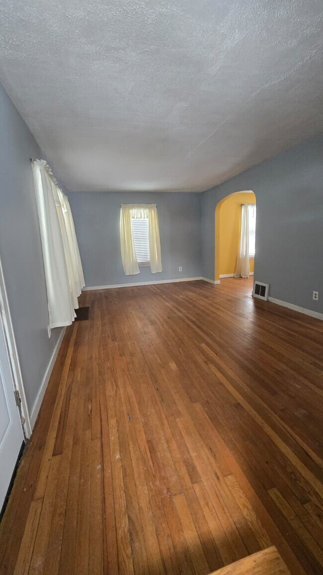 Foto del edificio - 119 Lincoln Ave