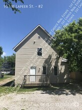 Building Photo - 913 W Lapeer St