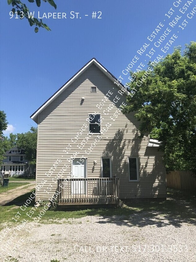 Foto principal - 2-BDR 1-BTH Duplex in Downtown Lansing - N...