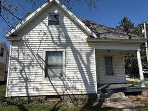 Building Photo - 4 Tillman