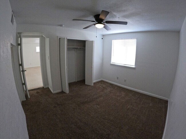Building Photo - 620 2nd St