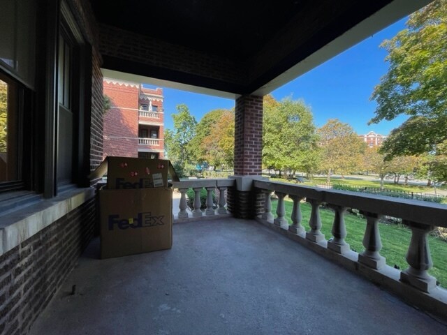 Foto del edificio - 2522 N Kedzie Blvd