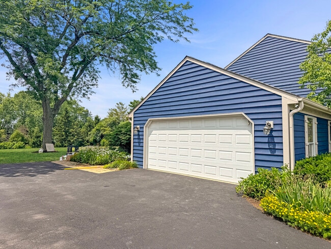 Building Photo - 20630 N Buckeye Rd