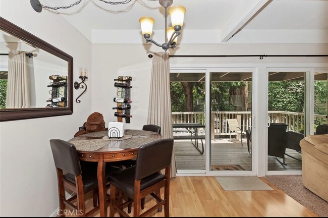 Foto del edificio - 209 Cool Creek Ln