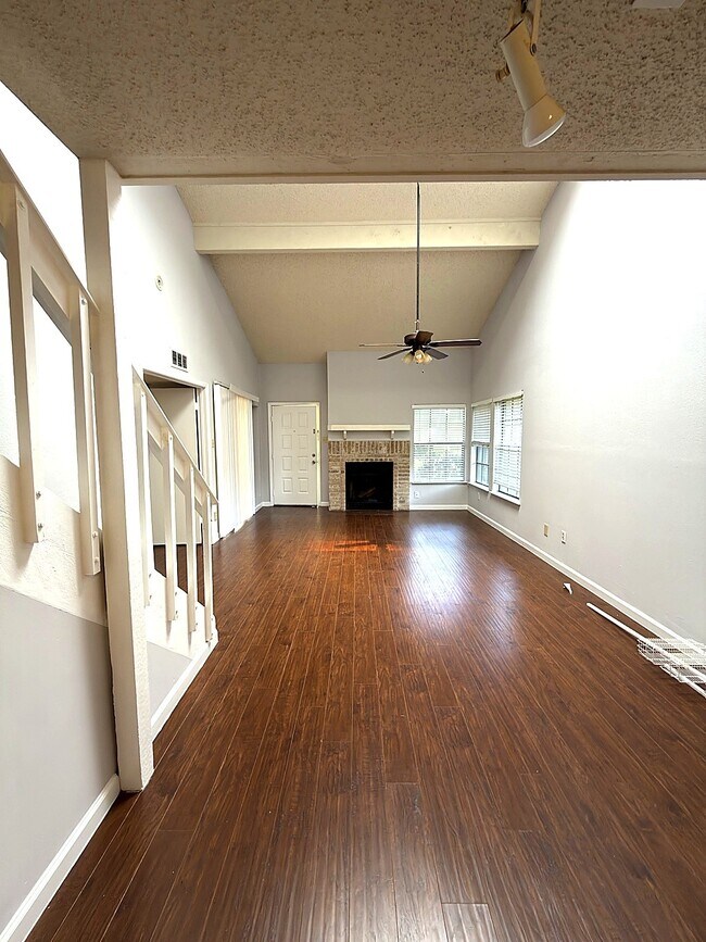 Foto del edificio - 2510 Grants Lake Blvd