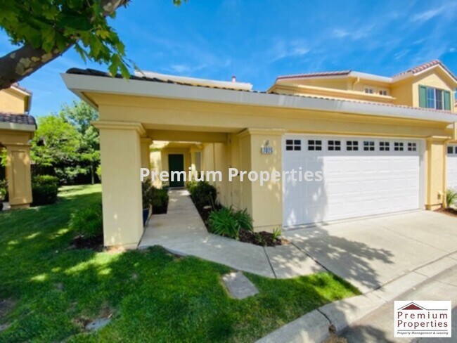 Building Photo - 7025 Briza Loop