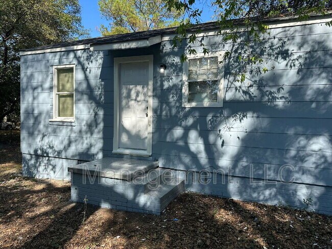 Foto del edificio - 1240 Rocky Creek Rd