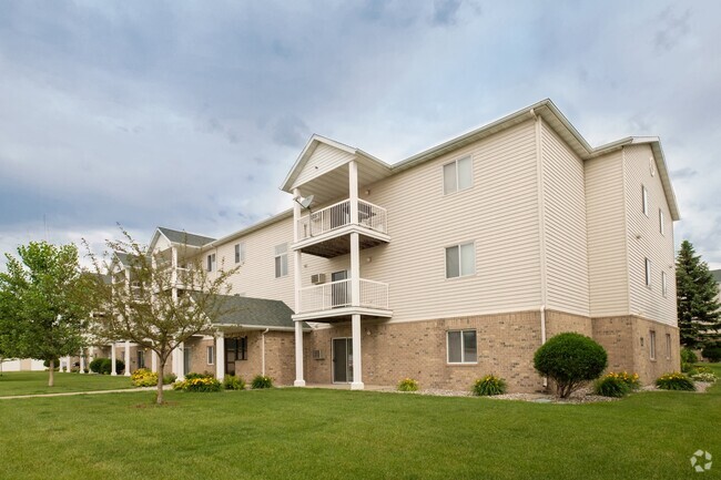 Building Photo - Pinehurst
