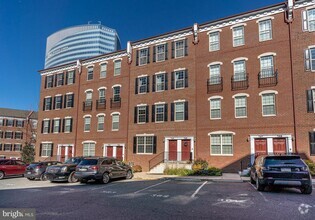 Building Photo - 705 Captains Way