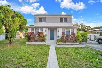 Building Photo - 3030 NW 16th St