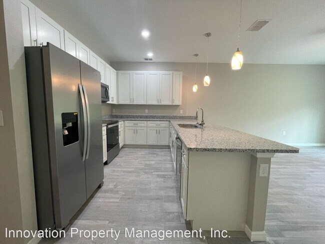 Foto del edificio - 3 br, 2 bath House - 801 Squirrel Court