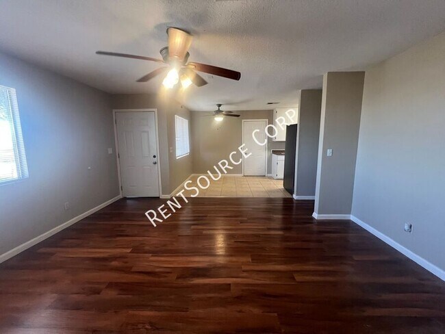 Foto del edificio - 27333 Mesquite St