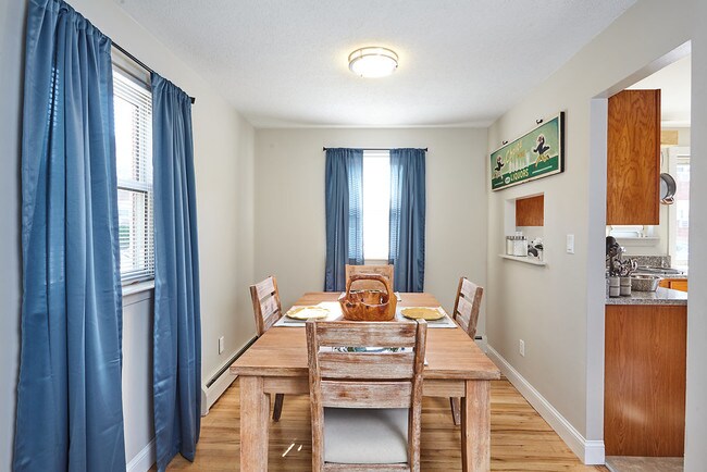 Building Photo - 157 Salmon Brook Dr