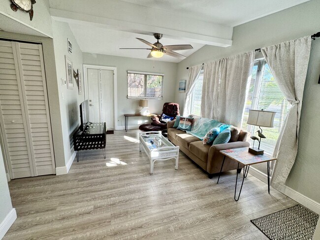 Foto del edificio - 3031 49th St S
