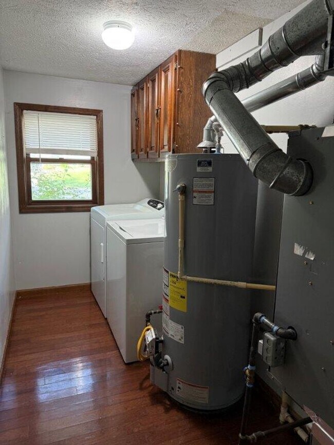 Building Photo - Available Nov 21st, 2025!