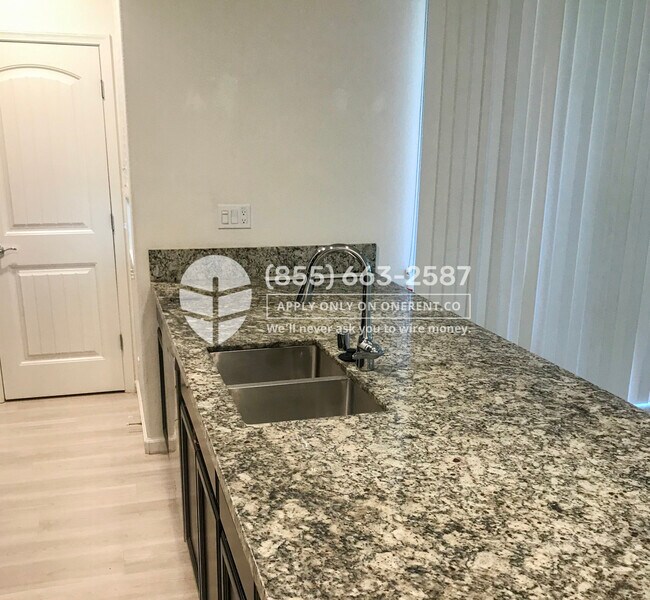 Foto del edificio - 3865 Amelia Rose Way