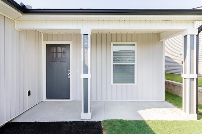 Building Photo - 1015 Magnificent Wy