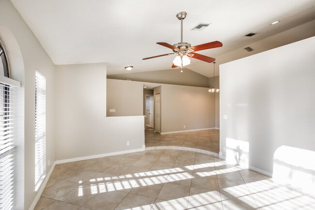 Building Photo - 487 SW 169th Terrace