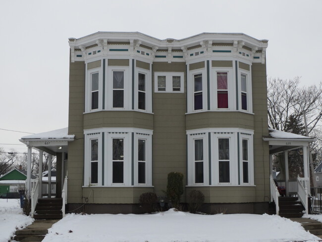 Building Photo - 629 Walbridge Ave