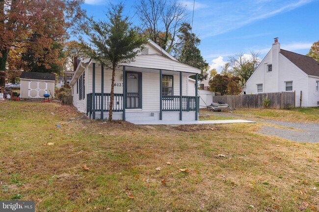 Building Photo - 6127 Parkwood Rd