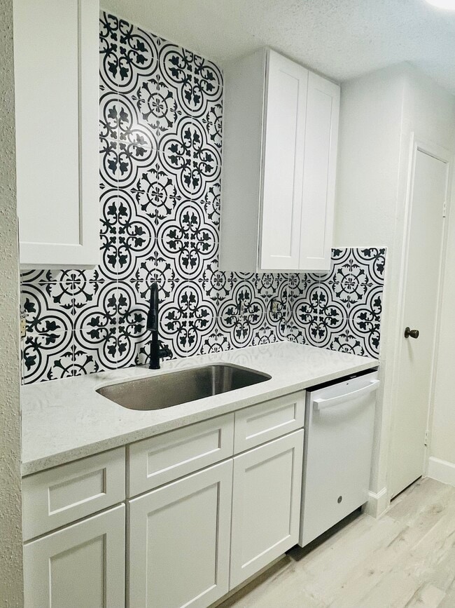 Brand new kitchen - 7900 N Stadium Dr