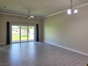 Building Photo - 2022 SW 15th Pl