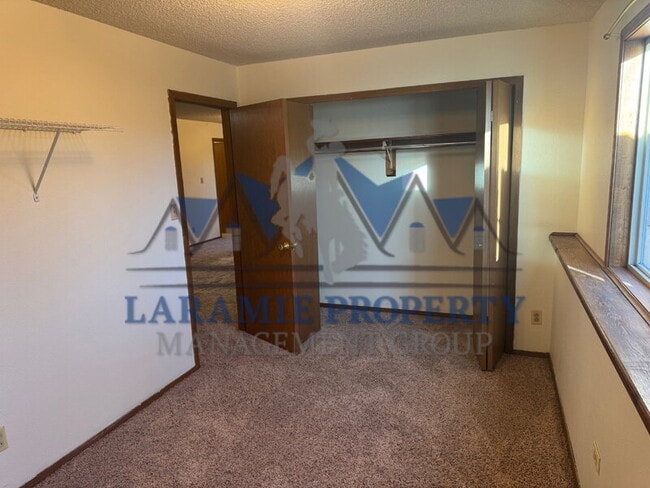 Foto del edificio - 709 E Sheridan St