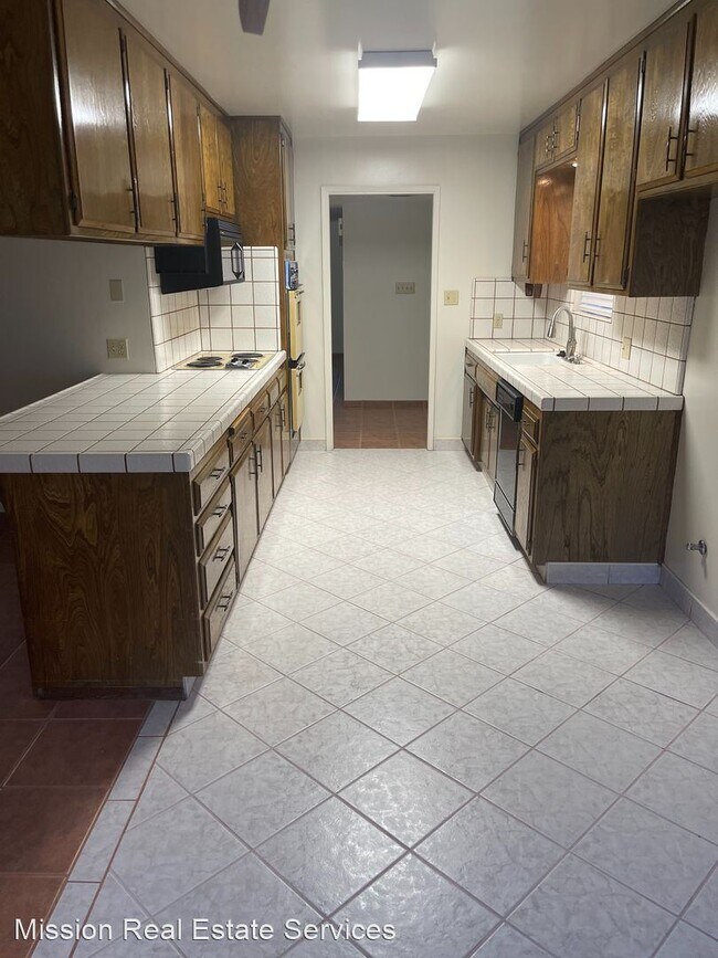 Building Photo - 3 br, 2 bath House - 6509 Yakima Way