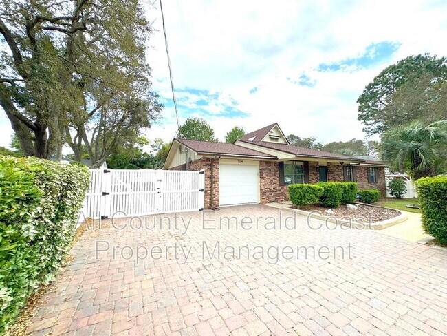 Foto del edificio - 504 Kelly St