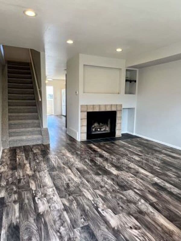 Foto del edificio - 5360 Solar Ridge Dr