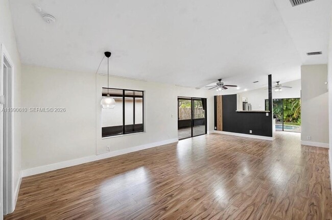 Foto del edificio - 5308 NW 92nd Ave