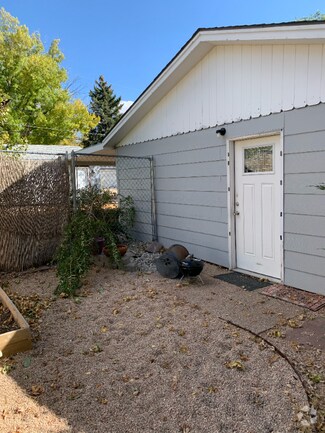 Building Photo - 3911 Azalea St