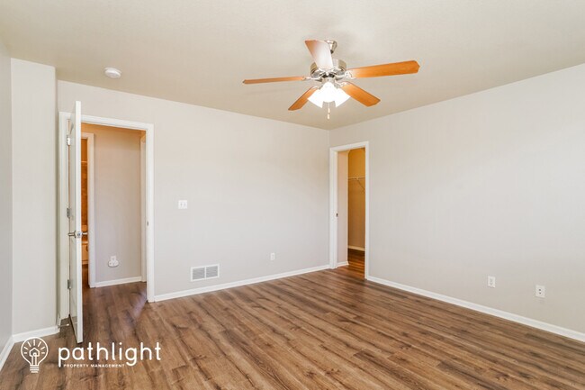 Foto del edificio - 2312 Sierra Springs Drive