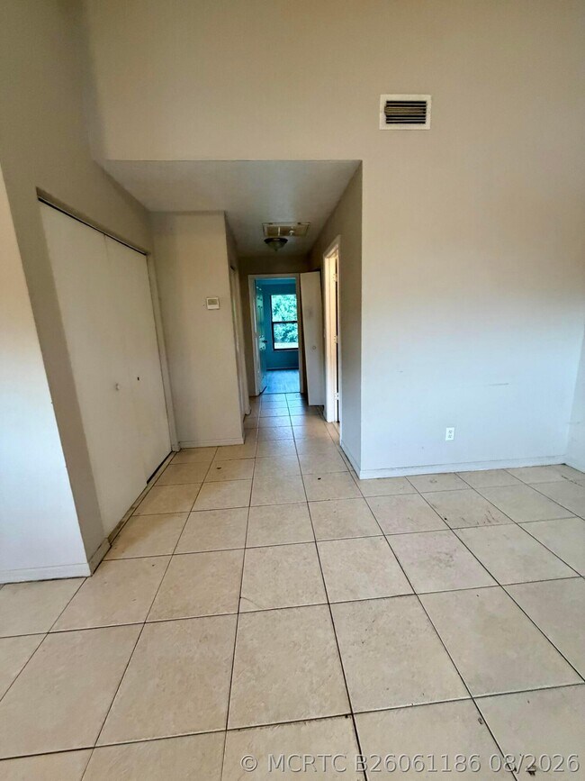Foto del edificio - 5205 SE Primrose Way