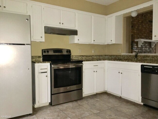 Building Photo - 3 br, 2 bath House - 9705 Oaktree Terrace