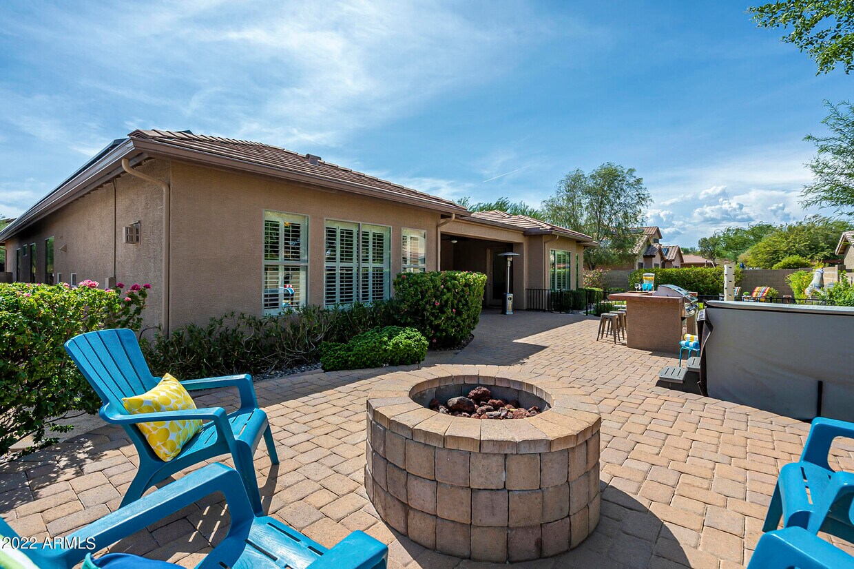 Primary Photo - 4814 W Carpenter Dr